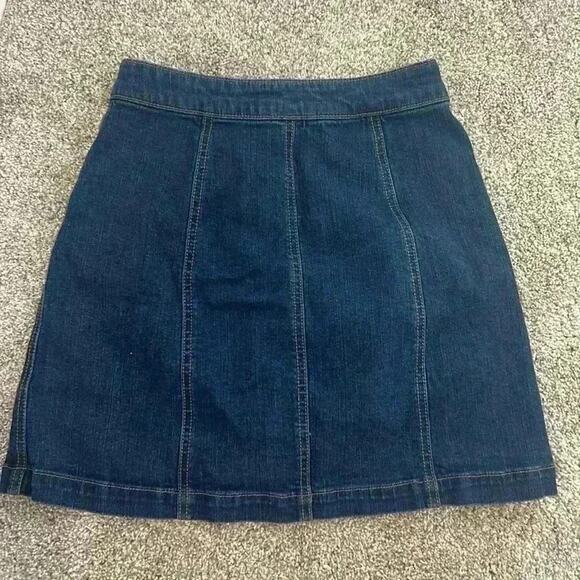 Button up denim skirt - Picture 2 of 2